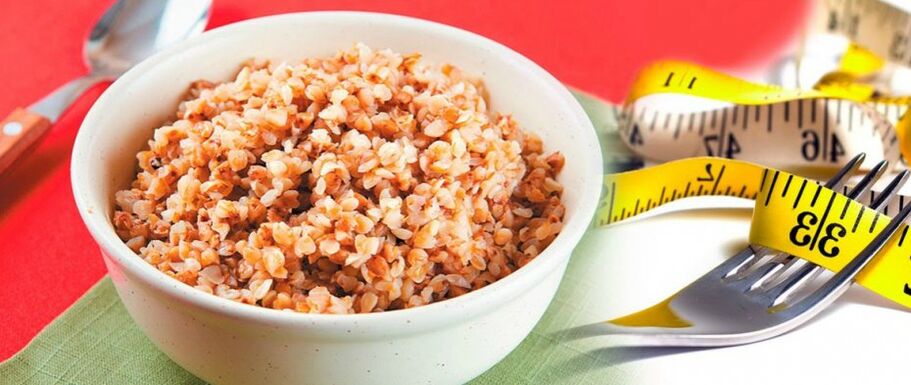 Porridge de sarrasin et bandes de centimètres