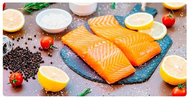 Le repas quotidien de poisson du régime 6 pétales peut inclure du saumon cuit à la vapeur. 