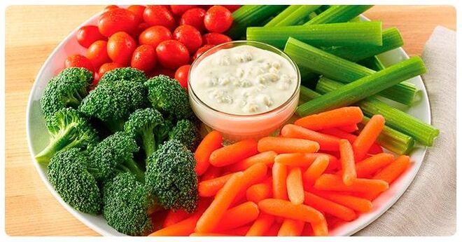 Lors de la Journée des légumes du régime à six pétales, des légumes crus et cuits sont consommés. 
